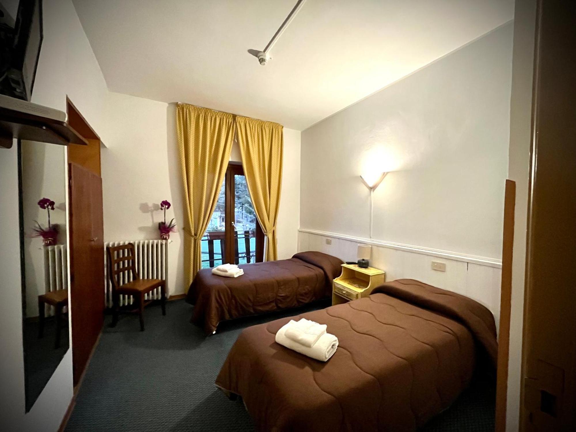 Hotel Pinguino 페스카세롤리 외부 사진